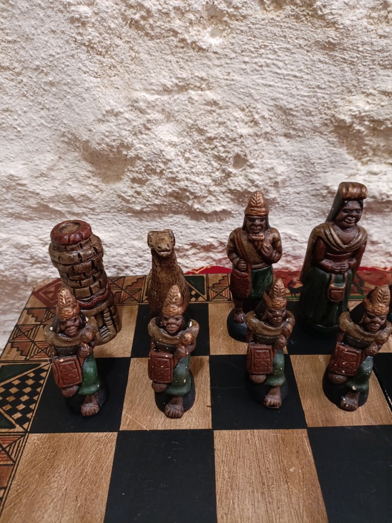 Chess set - Ceramic pieces and wooden tray #3.2