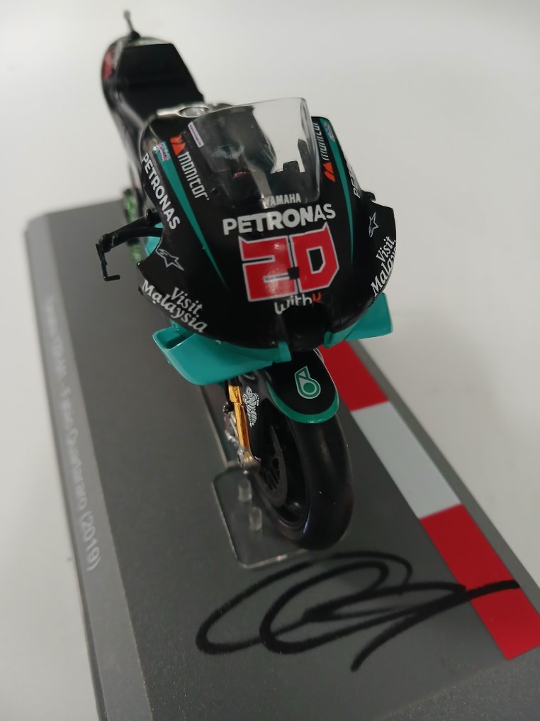 Yamaha Petronas - MotoGP - Fabio Quartararo - 2019 - Moto in scala 1/18 #1.0