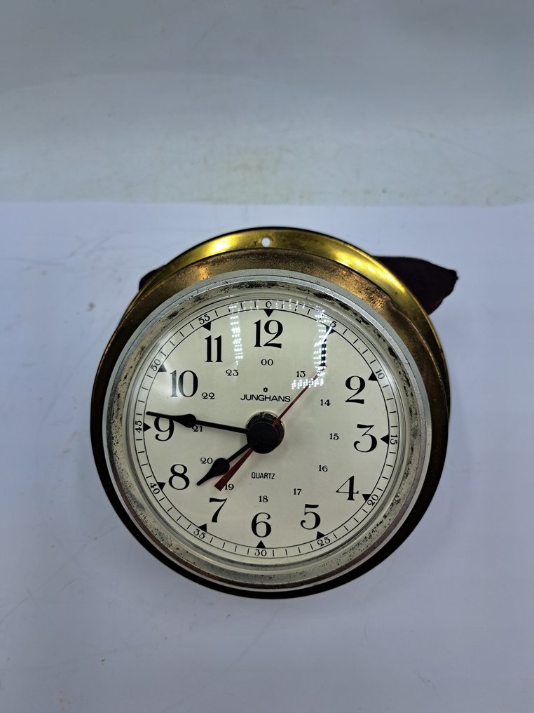 Merenkulun esineet - Junghans - Messinki- Scheepsklok #1.0