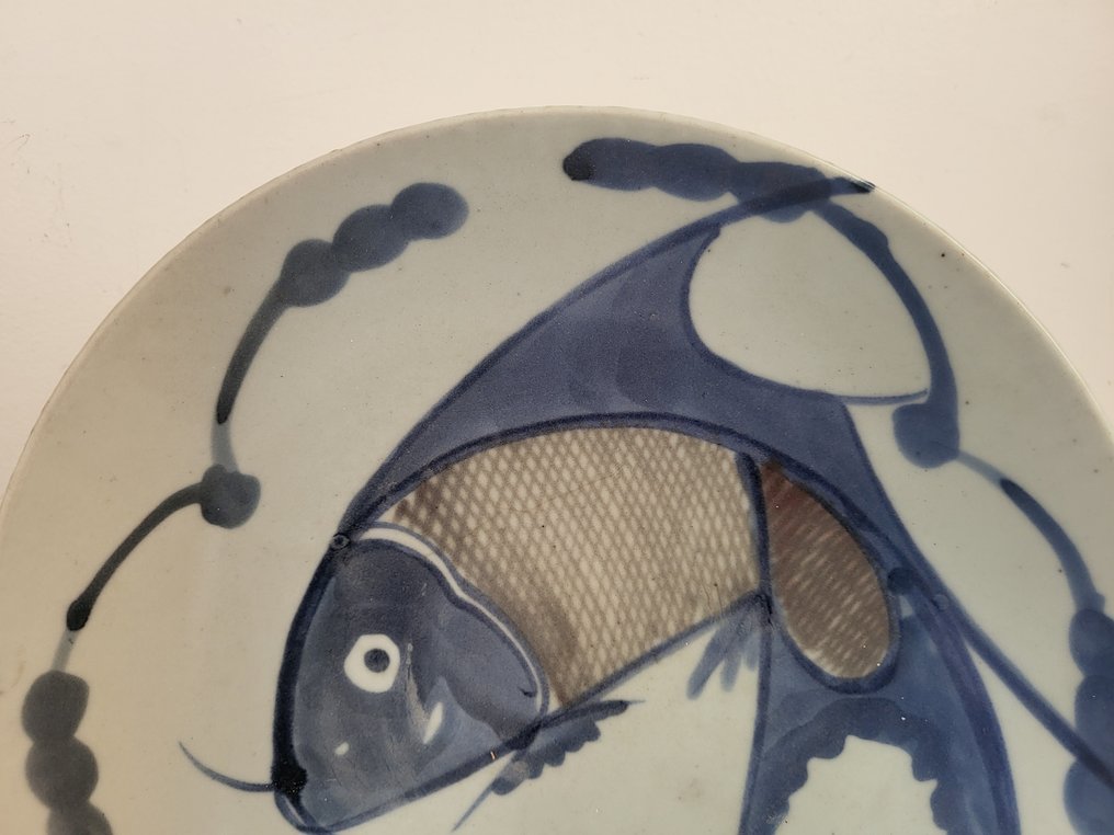 盘子 - chine belles assiettes blanc bleu decors poisson - 瓷 - 两只大盘子 #2.1