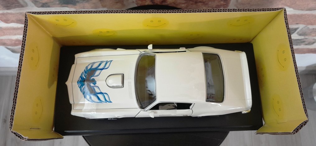 Ertl 1:18 - Modell autó - White Lightning – 1974 Trans Am - Dazed and Confused #2.1
