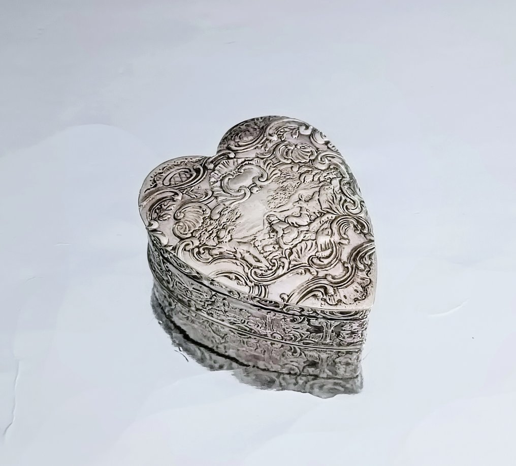 19th Century Heart Shaped - Box - .800 silver #1.0