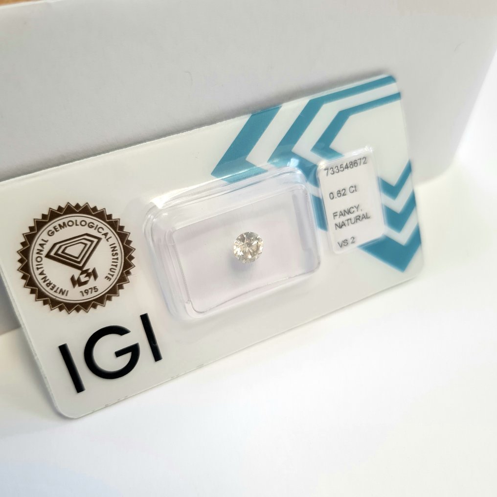 没有保留价 - 1 pcs 钻石 (天然色彩的) - 0.62 ct - 圆形 - Fancy light 绿色, 黄色 - VS2 轻微内含二级 - 国际宝石研究院(IGI) #3.2