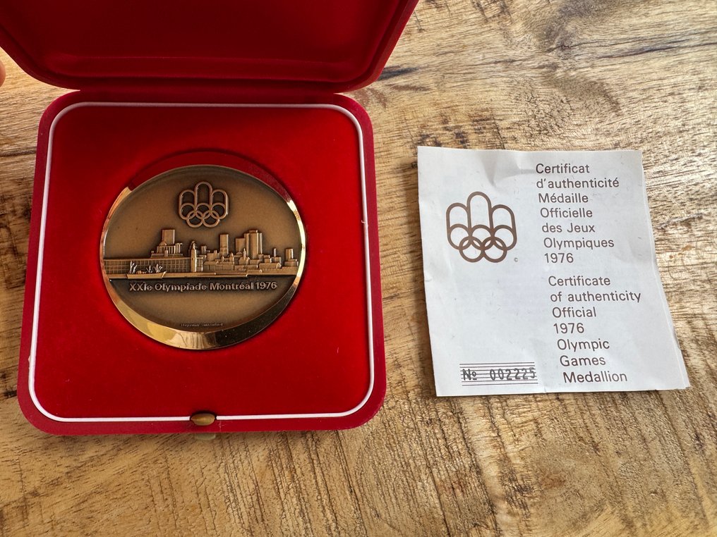Official 1976 Montreal Olympics Bronze Medallion by Huguenin – Complete with Certificate & Original - Olympic Games - 1976 - Μετάλλιο #1.0