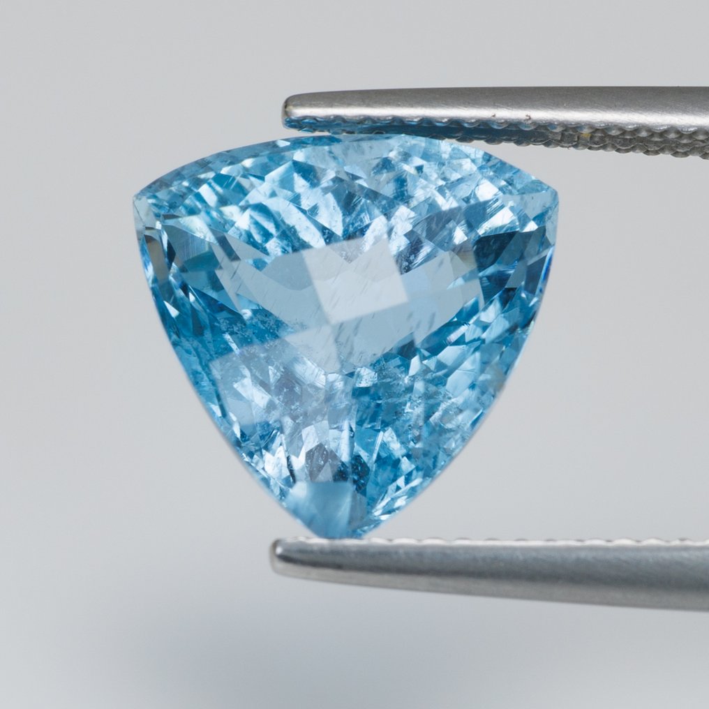 藍色, 綠色 海藍寶石  - 7.02 ct - 國際寶石學院（International Gemological Institute (IGI)） - 青绿色 #4.3