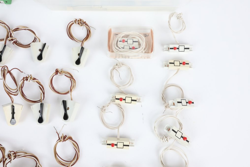 Fleischmann H0 - 6900 serie - Elettronica (52) - (interruttori) commutatori, schede di distribuzione e accessori #2.1
