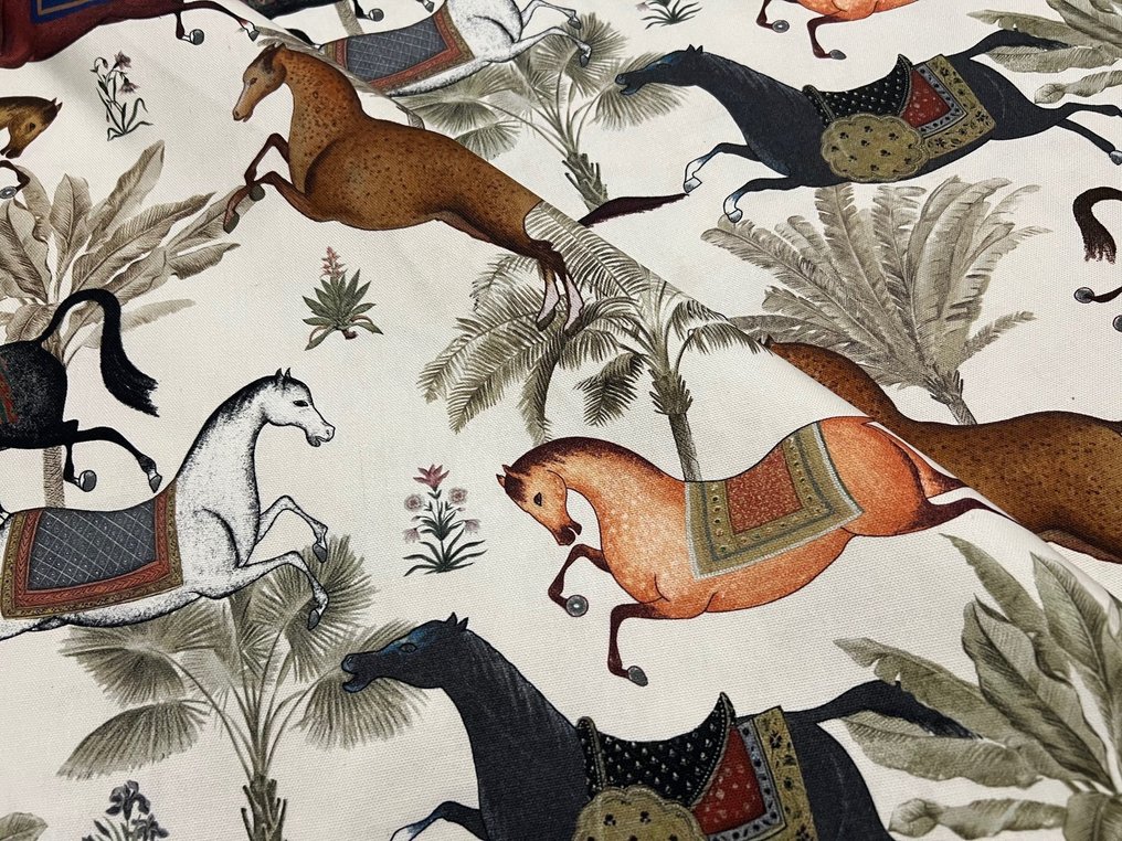 Exklusiver Baumwollstoff mit Oeko Tex-Zertifizierung und Pferdemotiv. - Polsterstoff - 2.5 m - 2.8 m #1.0
