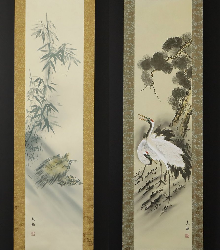 Pair of Hanging Scrolls – Cranes and Tortoise by Sugihara Taisei (杉原大栖) with Signed Box and - Japan - Shōwa period (1926-1989) #1.0