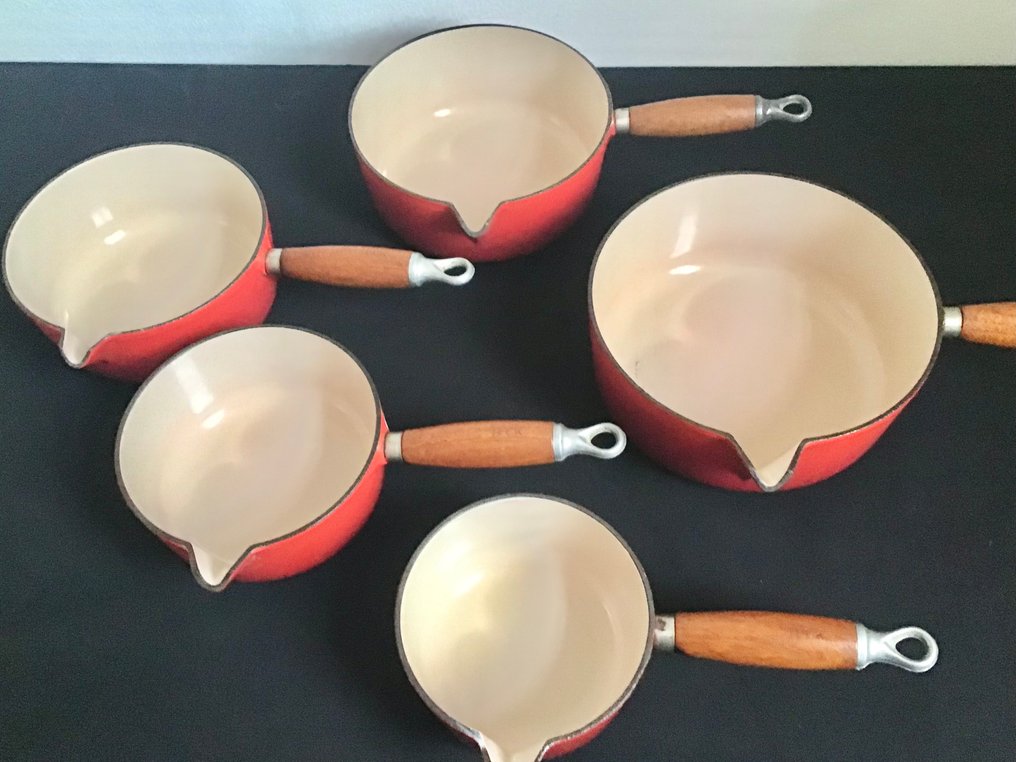 Le Creuset - Kookpan (5) - Set kookpannen met bek in kersenrood geëmailleerd gietijzer, 7,735 kg ! #3.2
