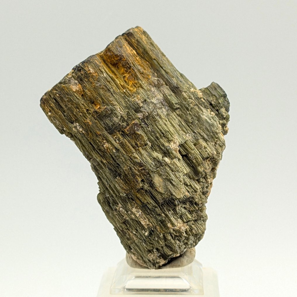 Grossa ELBAITE, πράσινη τορμαλίνη, Βραζιλία Κρύσταλλοι στη μήτρα - Ύψος: 70 mm - Πλάτος: 49 mm- 151 g #2.1