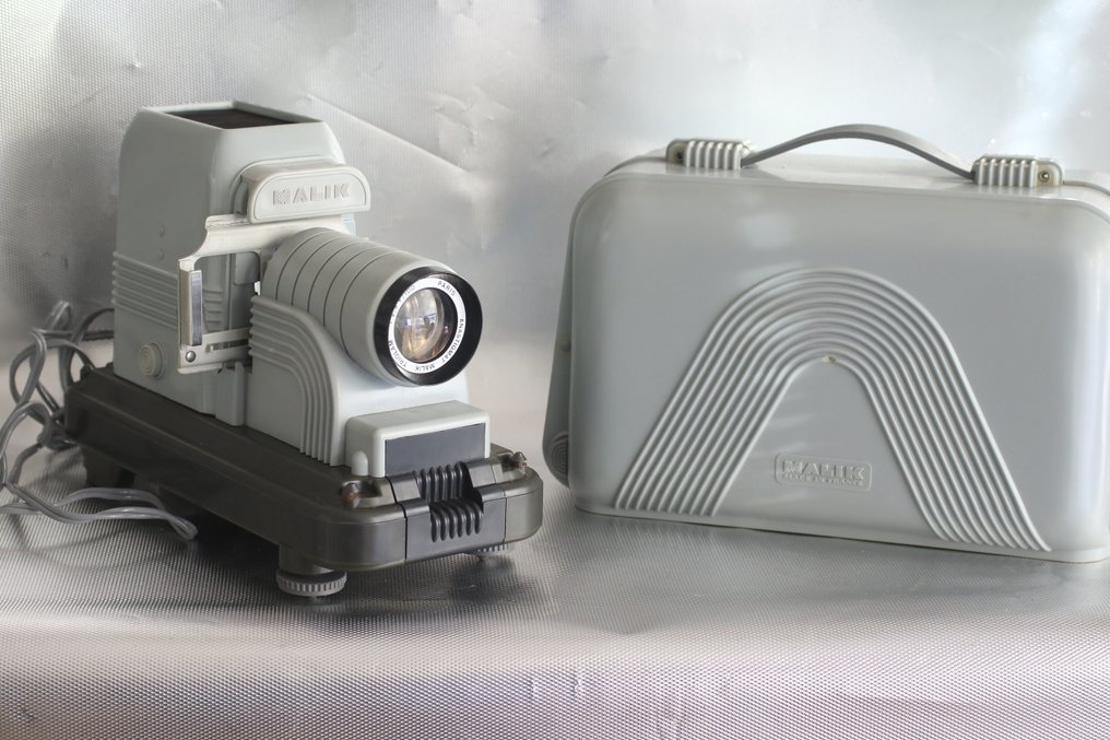 Malik / Bell & Howell Modellen 300 en 303 Slide projector #4.3