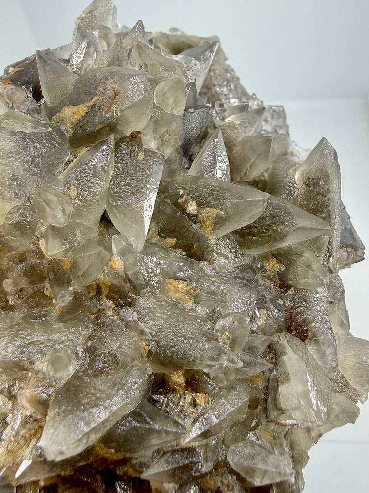 Fluorita Com dentes de cachorro de calcita - Altura: 89 mm - Largura: 70 mm- 434 g #3.2