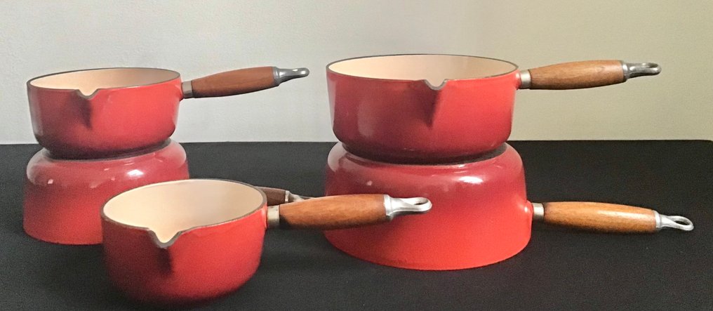 Le Creuset - Kookpan (5) - Set kookpannen met bek in kersenrood geëmailleerd gietijzer, 7,735 kg ! #1.0