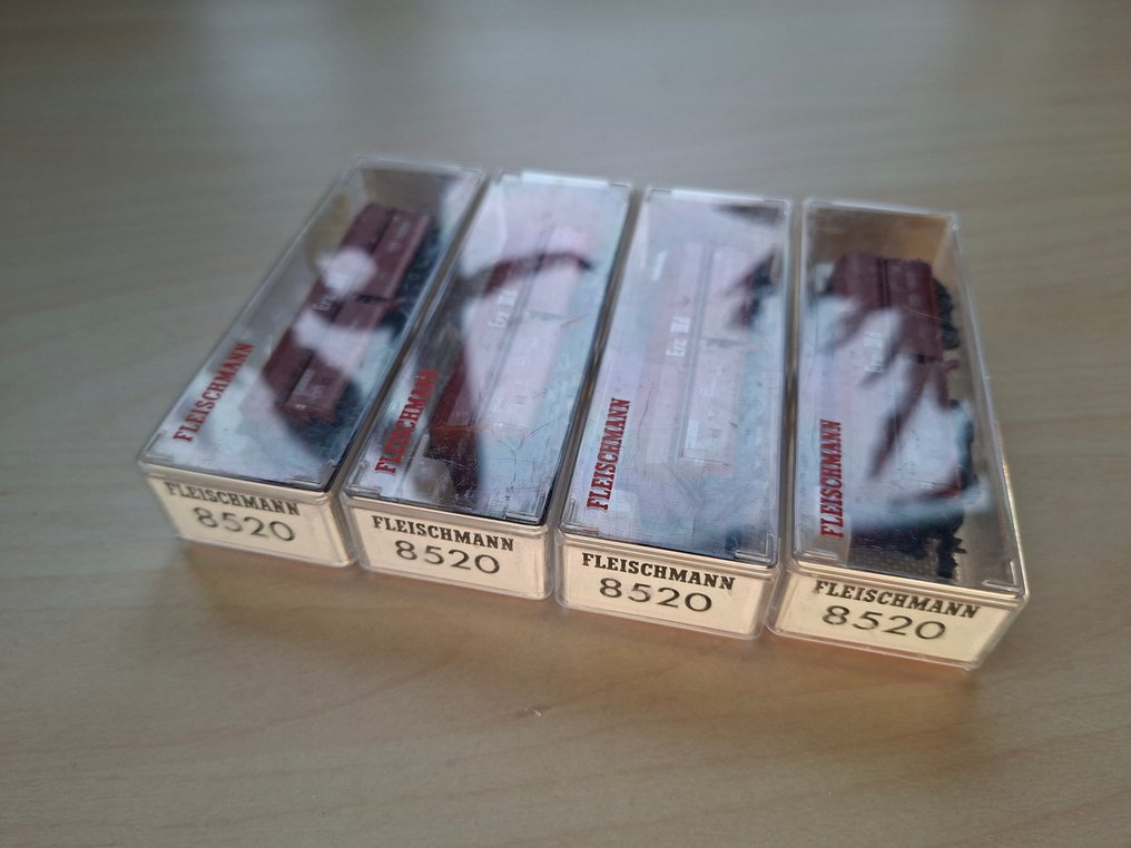 Fleischmann N - 8520 - Set di vagoni merci di modellini di treni (4) - ERZ IIId Zelflossers - DB #4.3