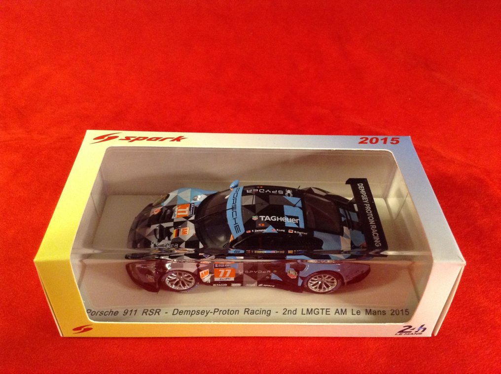 Spark 1:43 - Αγωνιστικό αυτοκίνητο μοντελισμού - ref. #S4672 Porsche 911 RSR (991) Team Dempsey Proton Le Mans 2015 #77 Dempsey/Long/Seefried - Εξαιρετική ποιότητα - Περιορισμένης έκδοσης - Δύσκολο να βρεθεί σήμερα #1.0