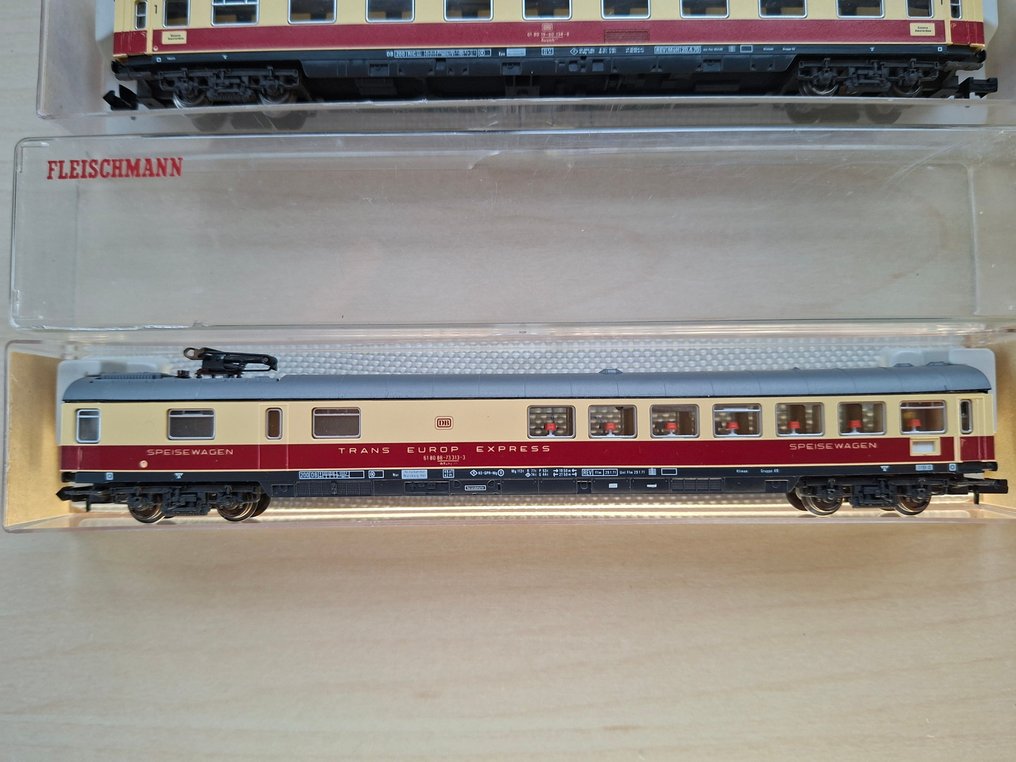 Fleischmann N - 8160, 8169, 8163, 8162 - Model train passenger carriage (4) - TEE carriages - DB, Trans Europ Express #2.1