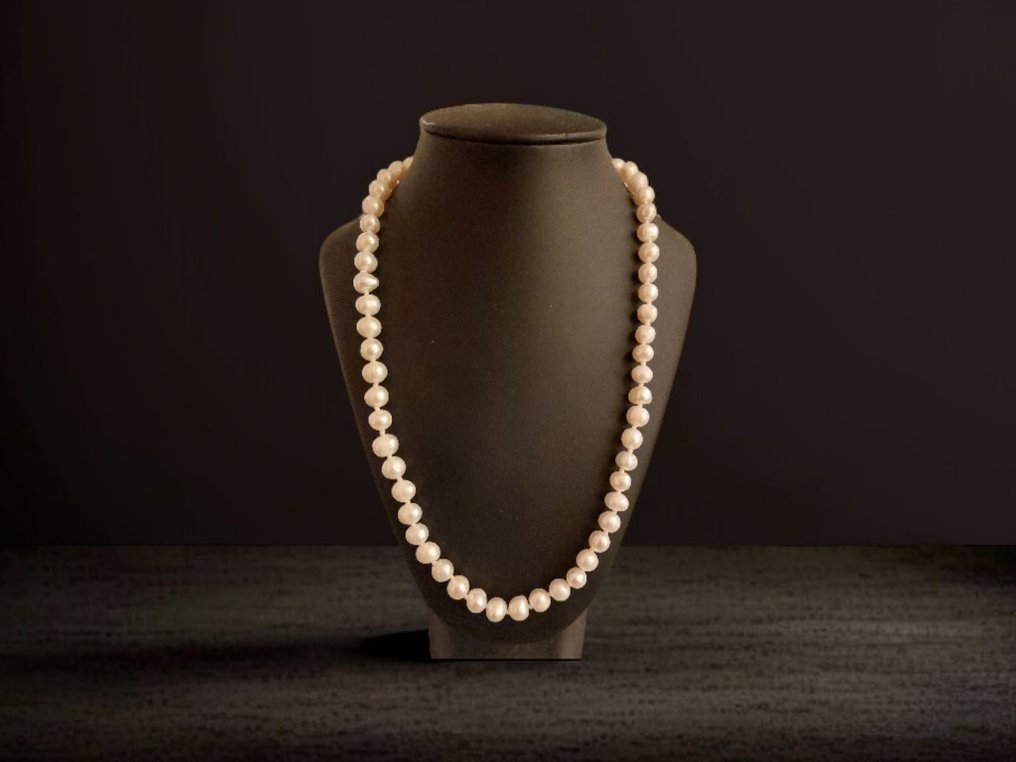 Freshwater pearls. Pure brilliance of nature. Natural pearls. Professional stringing on wire. - Height: 43 cm - Width: 7.5 mm- 22 g #2.1