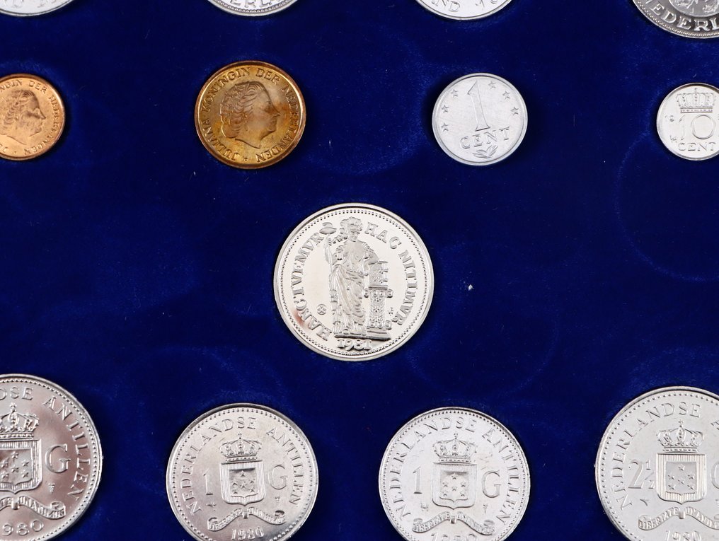 Netherlands. "1980 Koninkrijkset" (No reserve price) #4.3