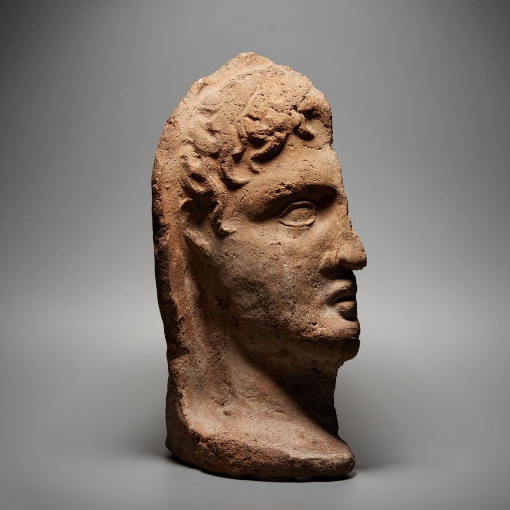 Etruscan Terracotta 祭祀头像。公元4世纪至2世纪。高25厘米。 #1.0