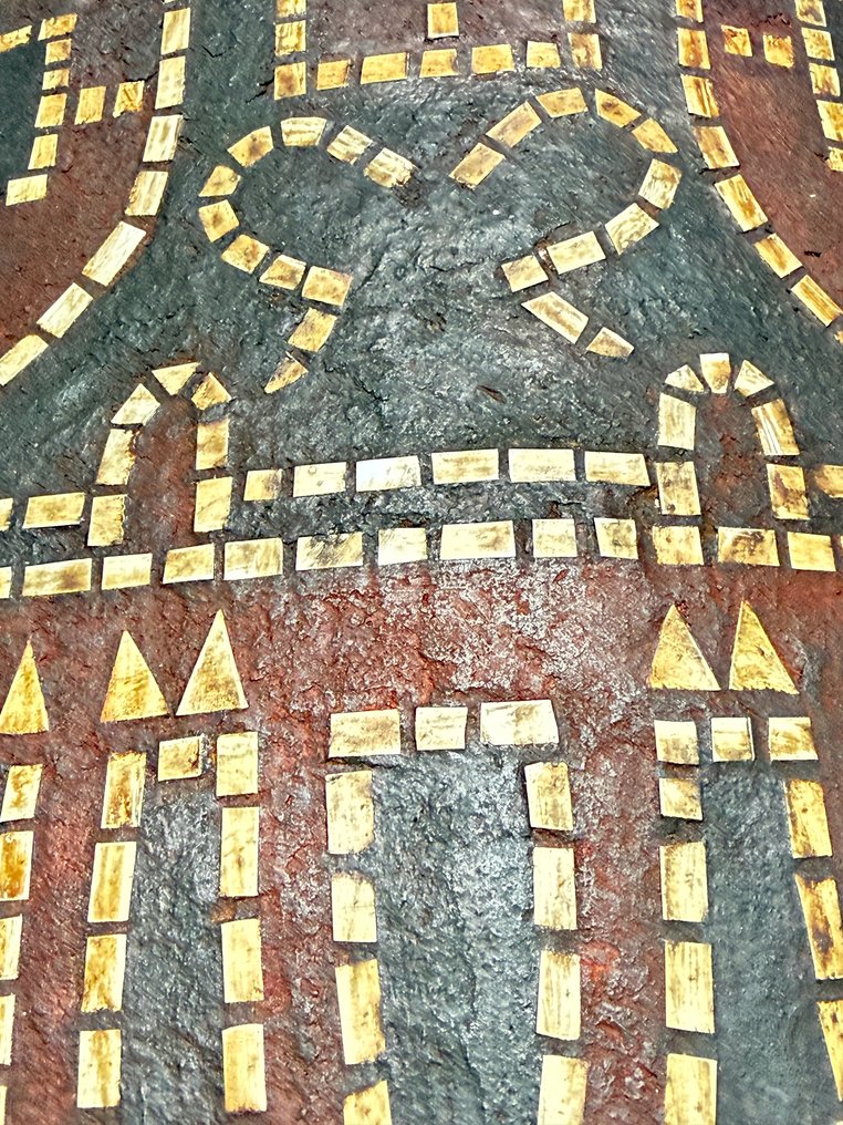 Υπέροχη ασπίδα που χρησιμοποιείται σε φυλετικές μάχες. - Νήσος Νέα Γεωργία, Μαρόβο Λέγκουον - Νήσοι Σολομώντος (χωρίς τιμή ασφαλείας) #3.2