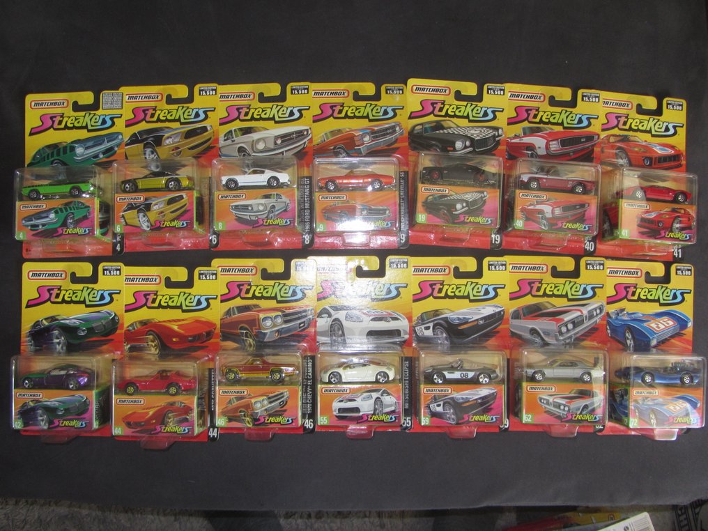 Matchbox 1:64 - Model car (14) - Streakers Series #1.0