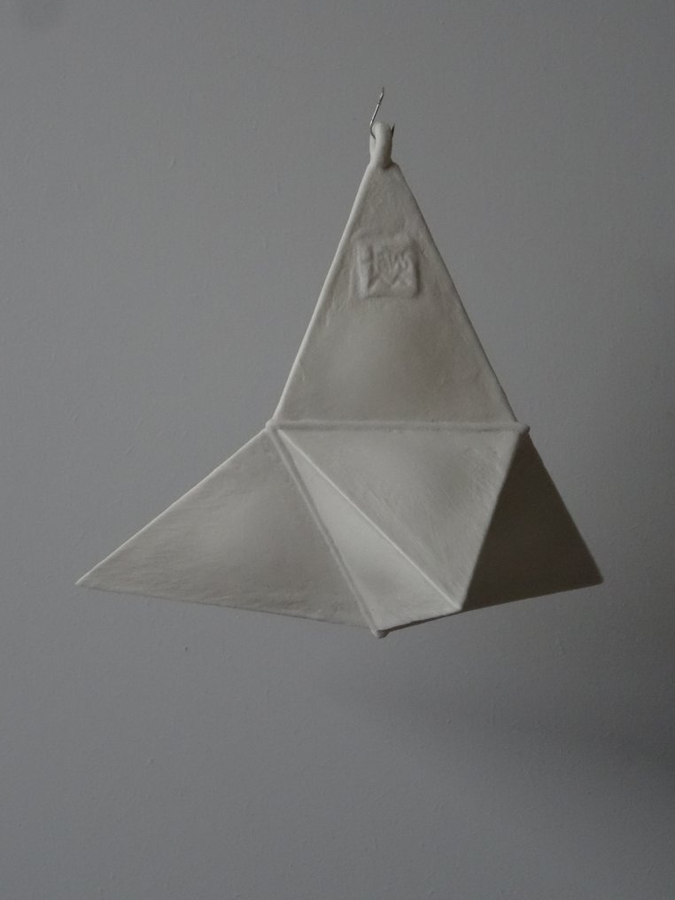 "NO RESERVE"   2025 - 82  Hangende veelvlakkige stervorm #3.2