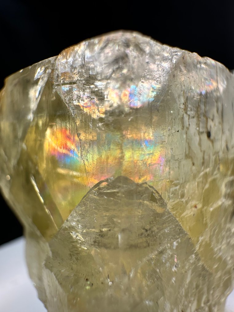 The Rainbow in the Cube - FLUORITE LEMON with Ghosts and Iridescence Crystal - Height: 35 mm - Width: 29 mm- 48 g - (1) #1.0