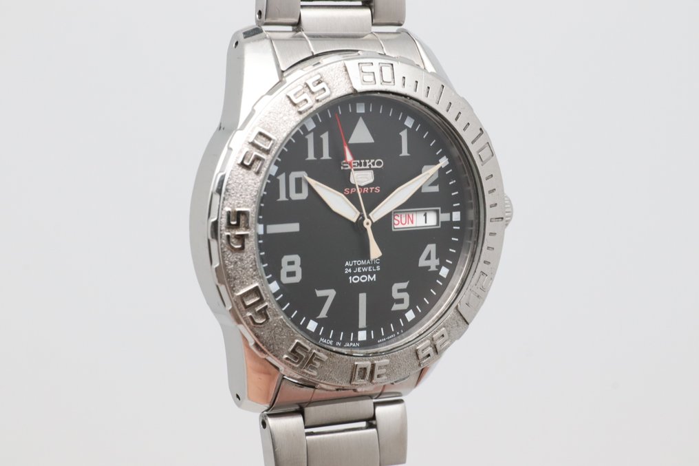 Seiko - Seiko 5 - Ingen reservasjonspris - SRP755J1 | 4R36-04W0 - Herre - 2010-2020 #1.0