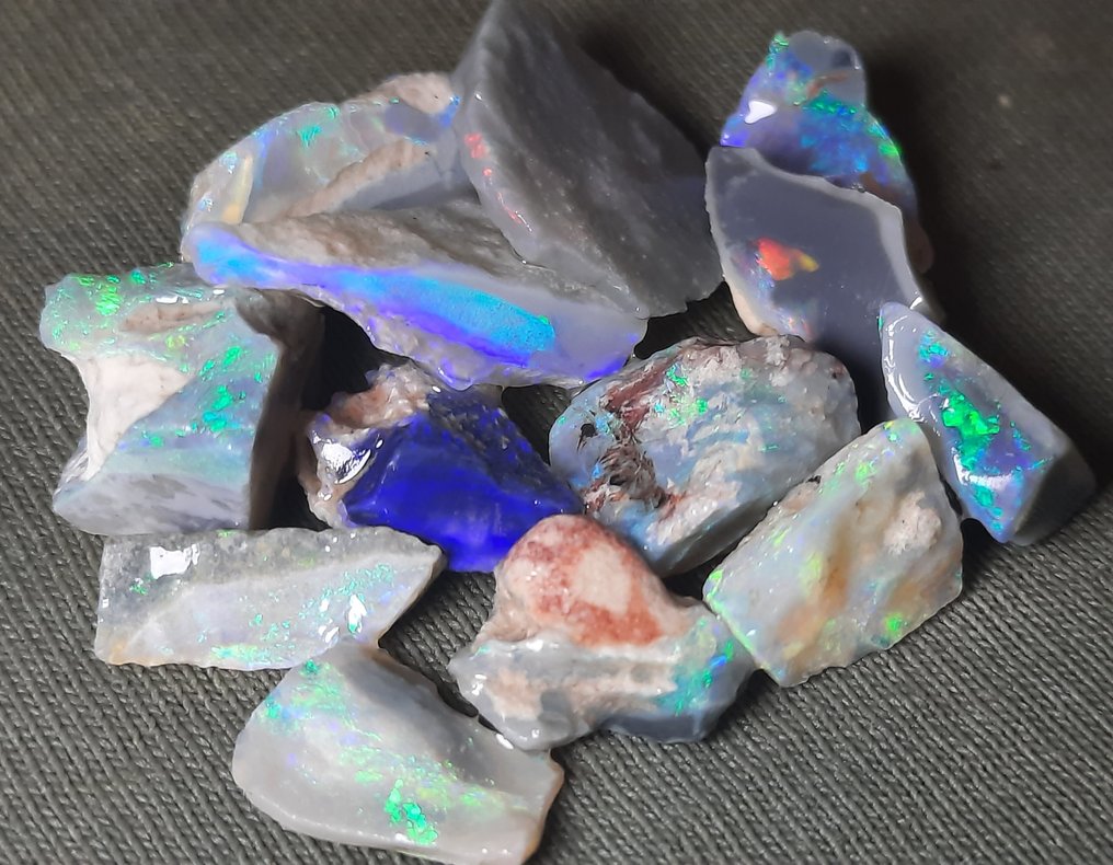 21 cts - Kaunis Australian opaal Karkea- 4.2 g #1.0