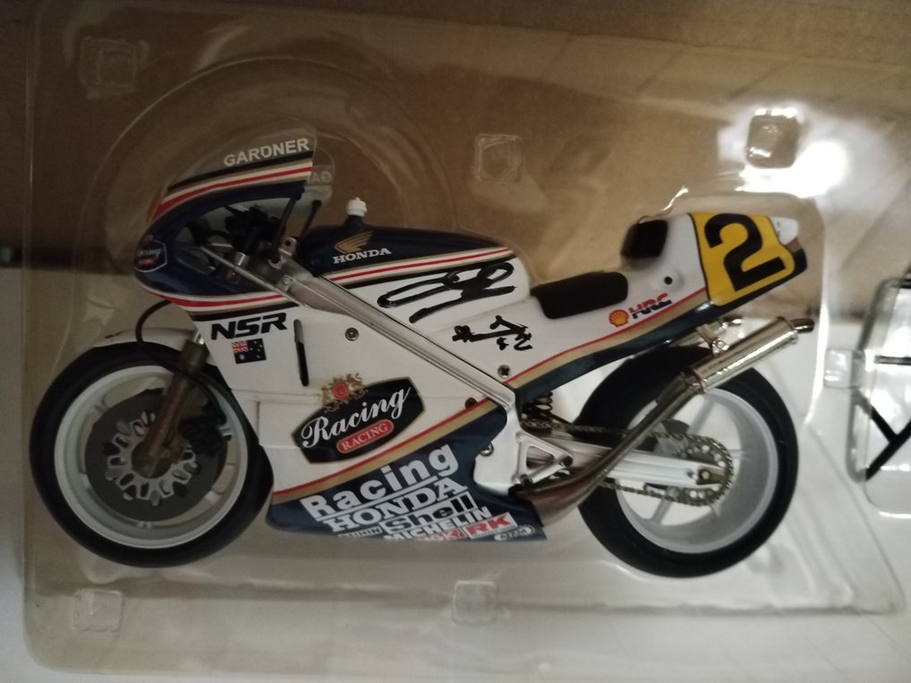 honda - MotoGP - Wayne Gardner - 比例1/12的模型摩托车 #1.0