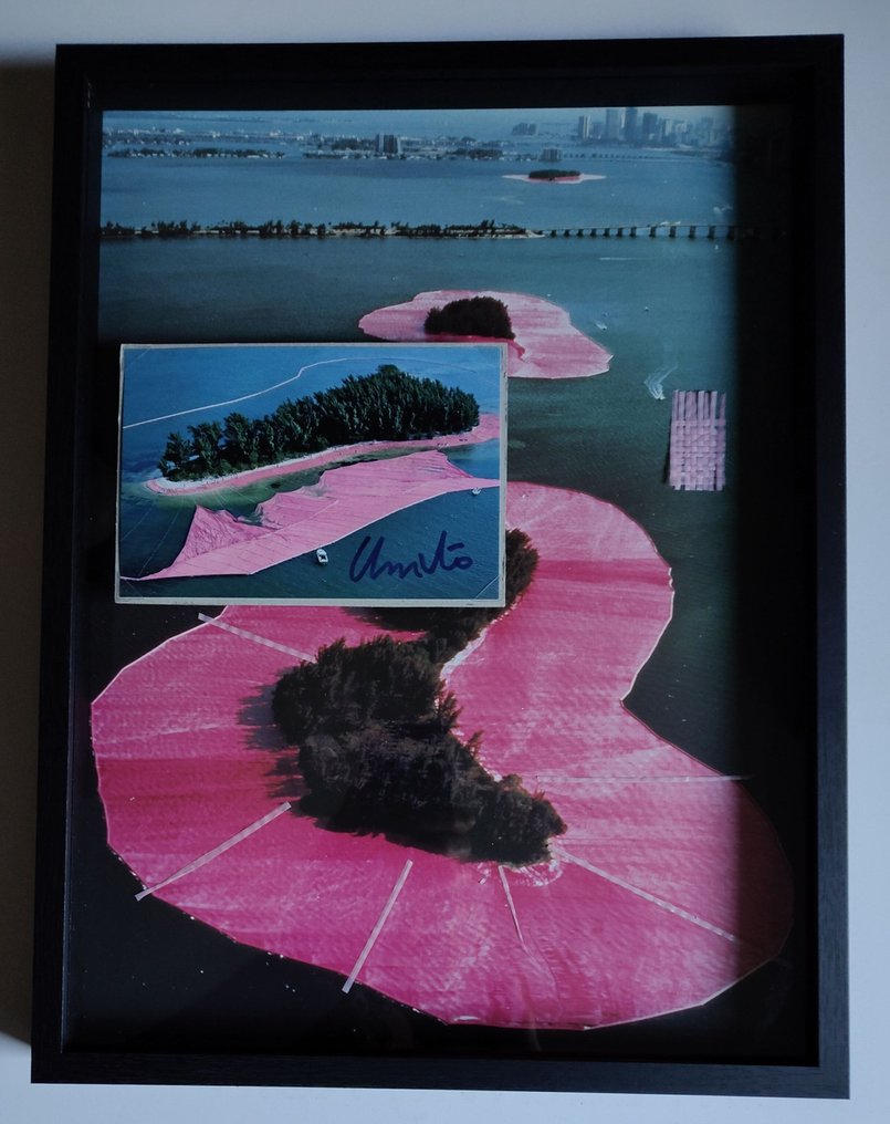 Christo & Jeanne-Claude (1935-2020) - Surrounded Islands, handsigned by Christo with original fabric #1.0