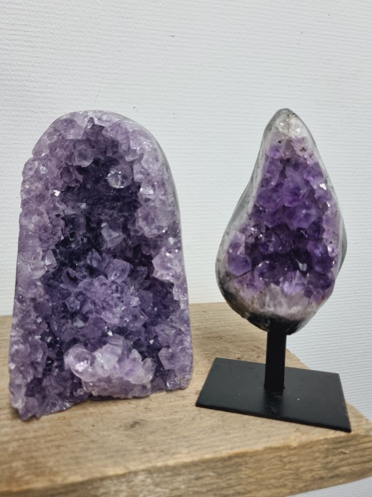 HQ Amethyst με γυαλισμένη άκρη 14,2 - 14 εκ- 1446 g - (2) #1.0
