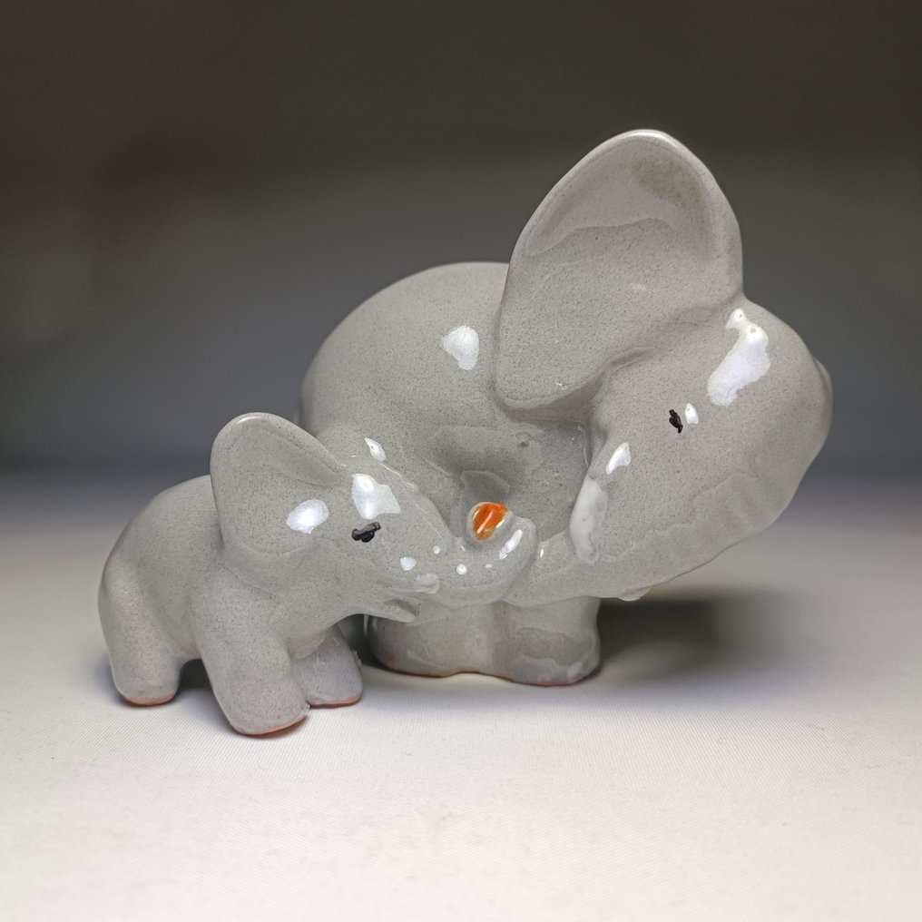 Gyarmathy Ceramics - Γλυπτό, Art Deco Elephants - 13 cm - Κεραμικό #1.0