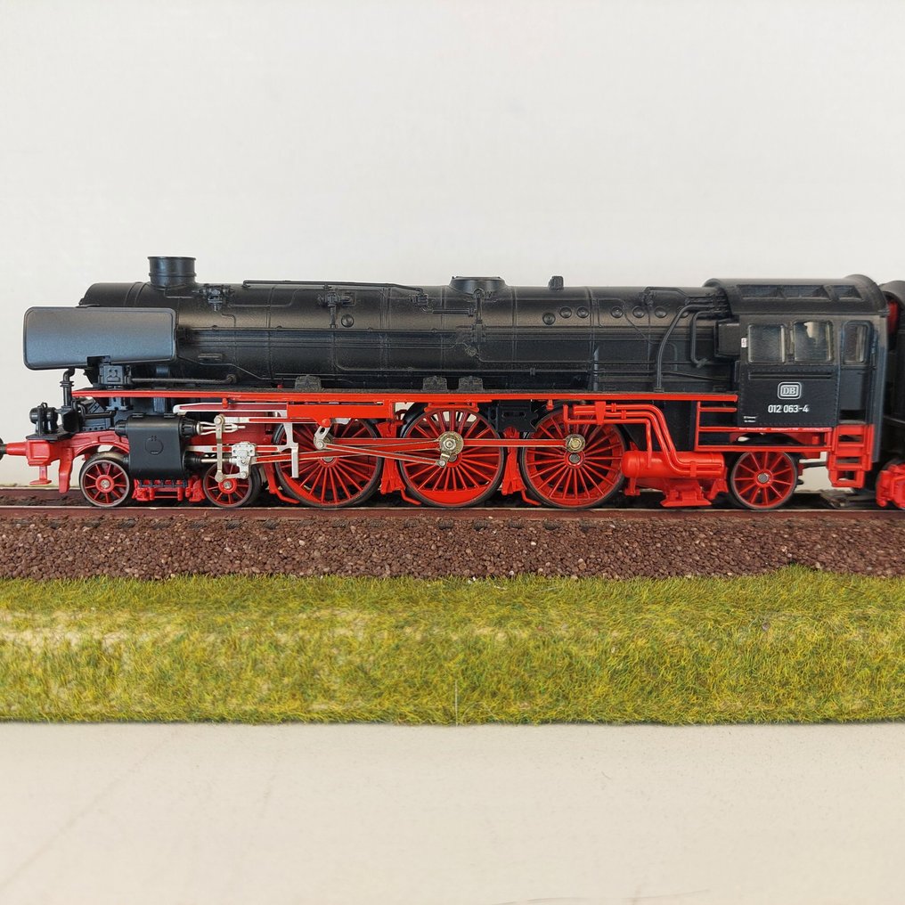Märklin H0 - 3310 - Locomotivă cu abur pe cărbuni (1) - BR 012 063-4 DB - DB #1.0