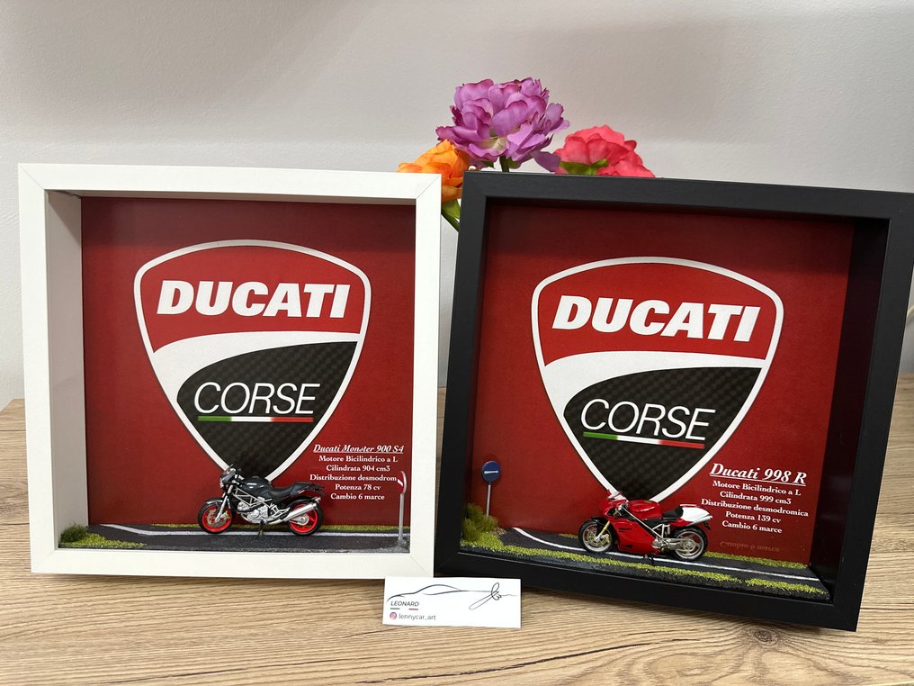 Artwork - Ducati - Ducati 998 R / Ducati monster 900 S4 1/24 Leonard C. D. - unico numerato con Diorama - 2025 #2.1