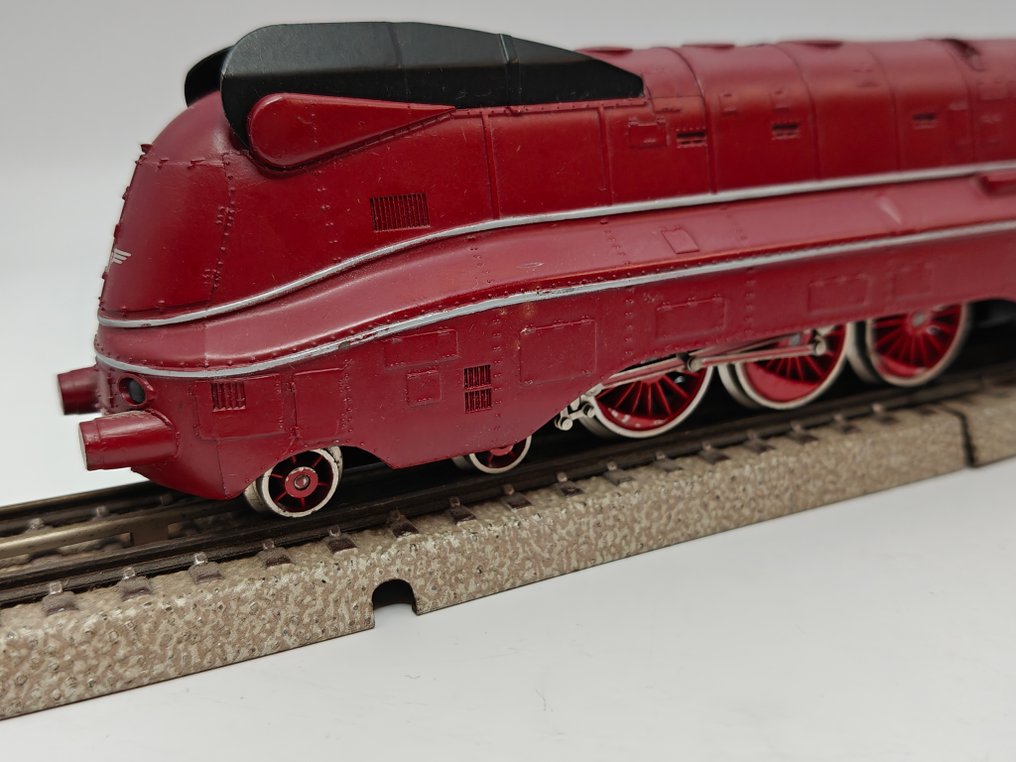 Märklin H0 - 3089 - Ατμομηχανή με όχημα μεταφοράς (1) - Αεροδυναμικό BR 03.10. - DRG #2.1