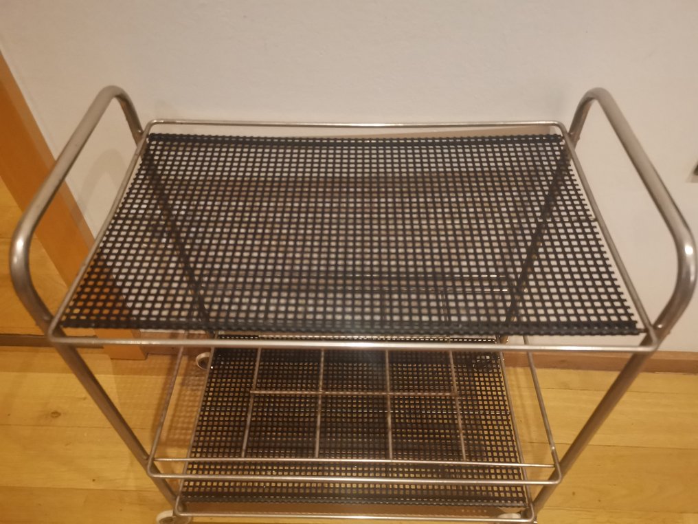 上菜手推車 - 金属，镀铬的 - 复古中世纪风格，少见带有瓶子支架。 #3.2