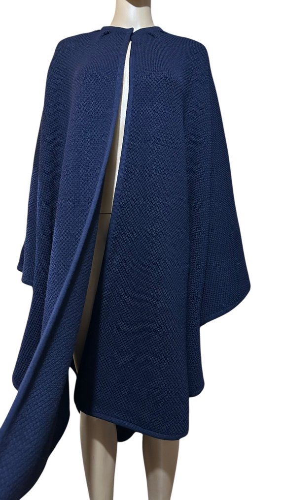 Valentino - No Reserve Price - Capa #4.3