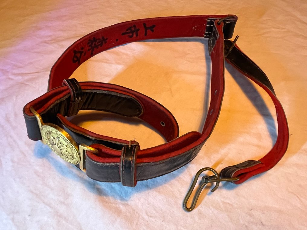 日本高阶军官用的武士刀皮带，用于挂刀。 - 军事装备 #3.2