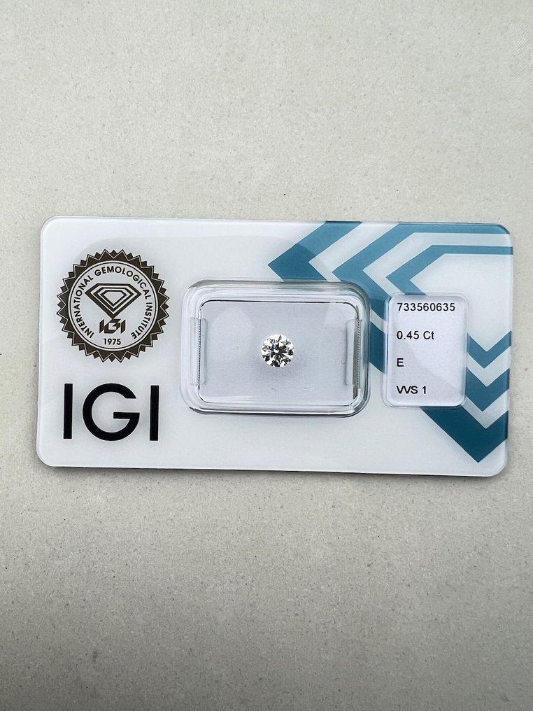 1 pcs Diamond  (Natural)  - 0.45 ct - Round - E - VVS1 - International Gemological Institute (IGI) #1.0