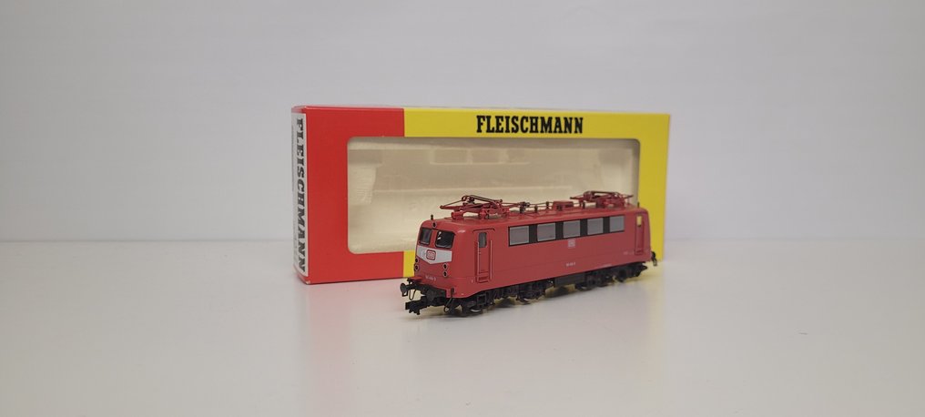 Fleischmann H0 - 4327 - Locomotora eléctrica (1) - BR 141 Oriënt-rood, digital. - DB #1.0