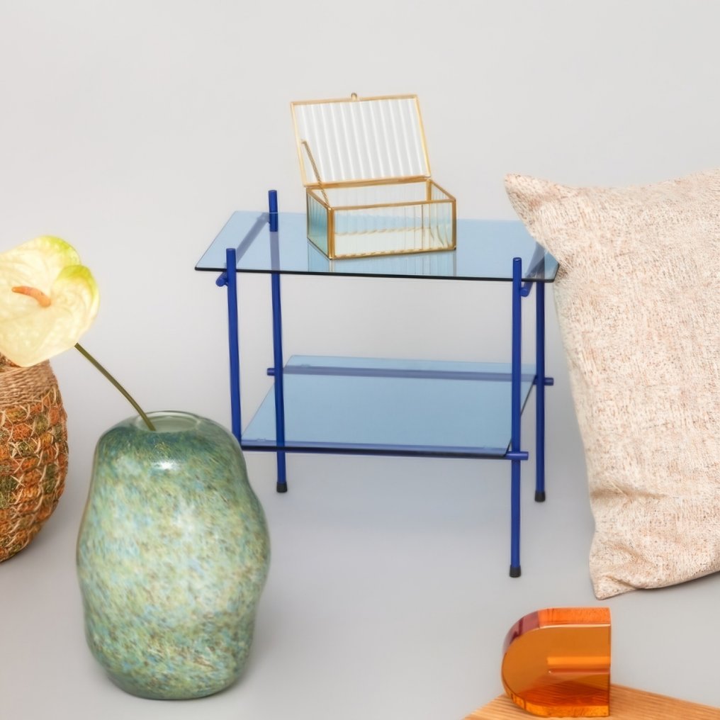 Hübsch - Lotte Knudsen - Table basse - Table d'appoint niche - Bleu - Métal, Verre - Sans réserve #4.3