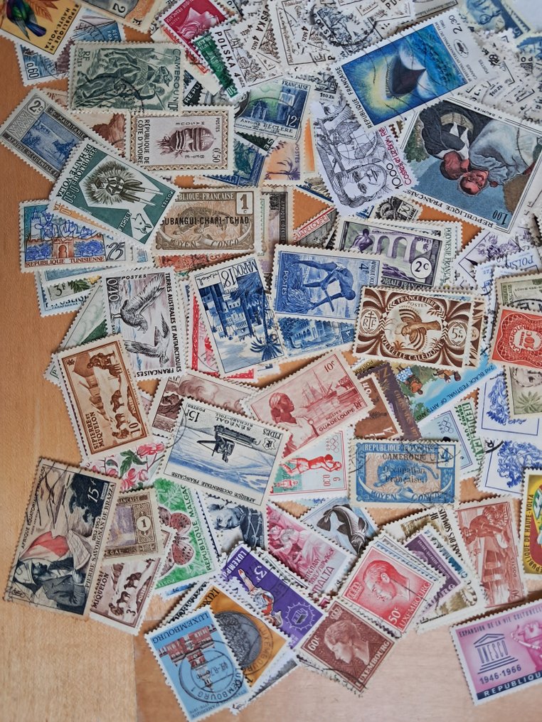 世界  - 欧洲大批偏离——数千枚邮票 #2.1