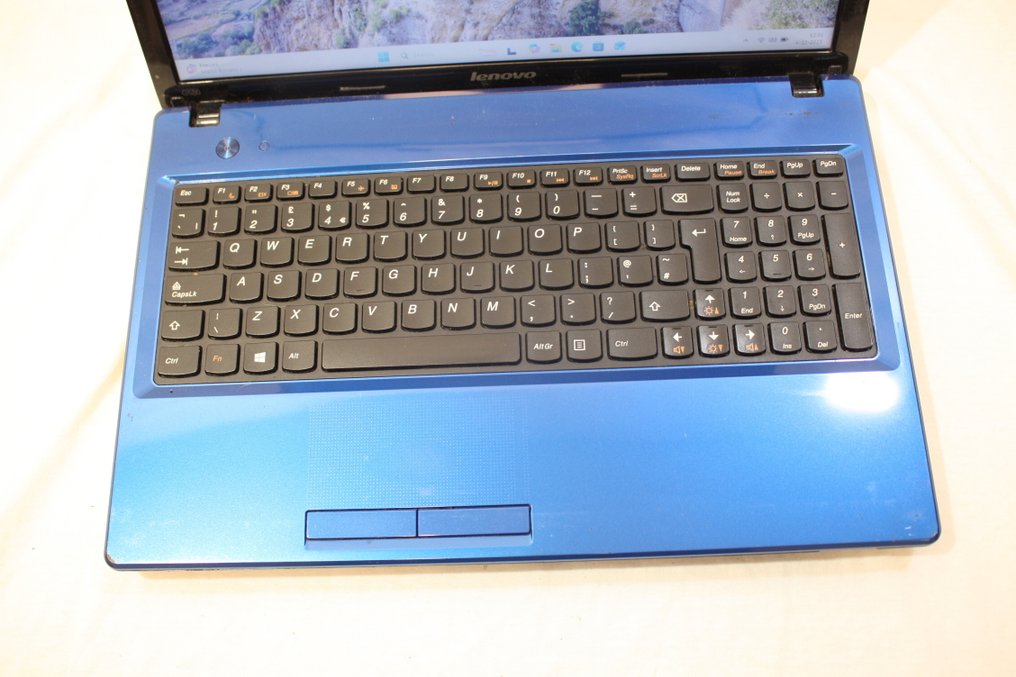 Nice find: Lenovo IdeaPad G580 notebook - Intel Core i3 CPU, 8GB RAM, 320GB HD, Windows 11 - Portatile #2.1