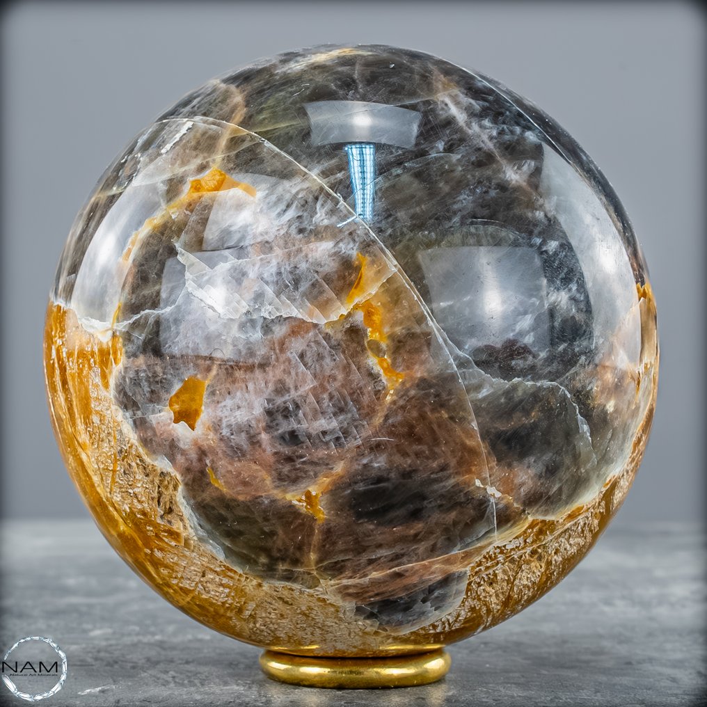 Gorgeous natural sparkling moonstone Sphere- 826.15 g #3.2