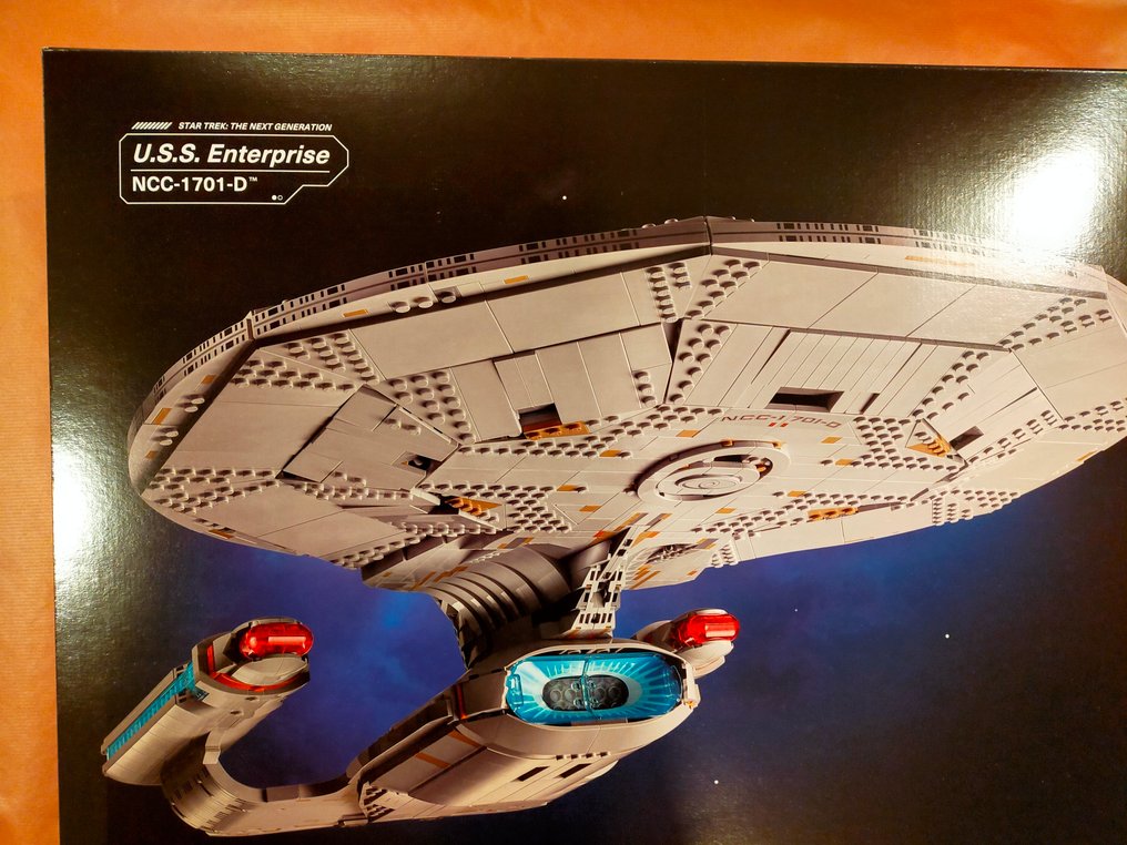 LEGO Set - 10356 - Icons - Star Trek: U.S.S. Enterprise NCC-1701-D™ #1.0
