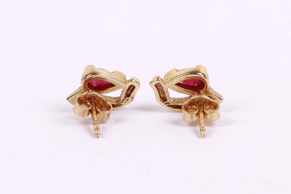 Ingen reservasjonspris - Øredobber - 14 karat Gull Rubin #3.2