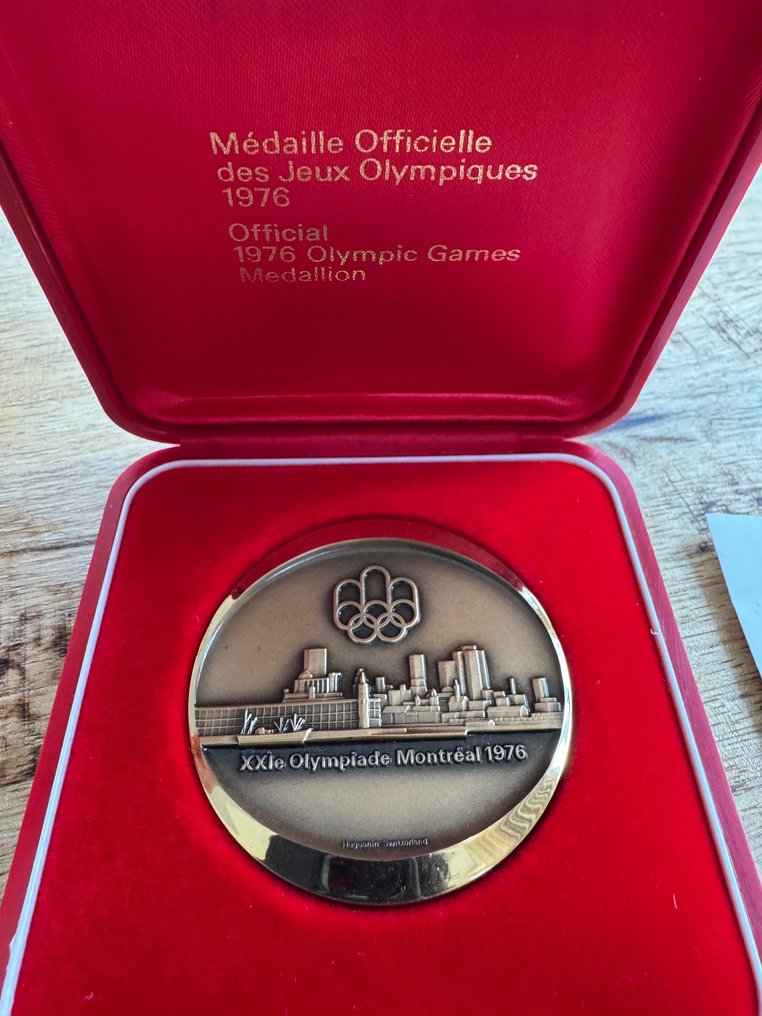 Official 1976 Montreal Olympics Bronze Medallion by Huguenin – Complete with Certificate & Original - Olympic Games - 1976 - Μετάλλιο #1.0