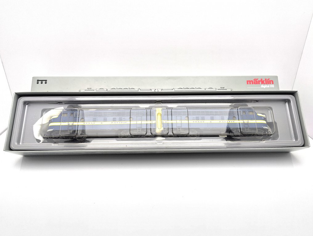 Märklin H0 - 3781 - Πετρελαιοκίνητη μηχανή τρένου (1) - Περιλαμβάνει αυθεντικό κουτί και πλαστικό δίσκο· σετ EMD F7 A-B δύο τμημάτων· χρωματισμός Texas & - Texas & Pacific #3.2