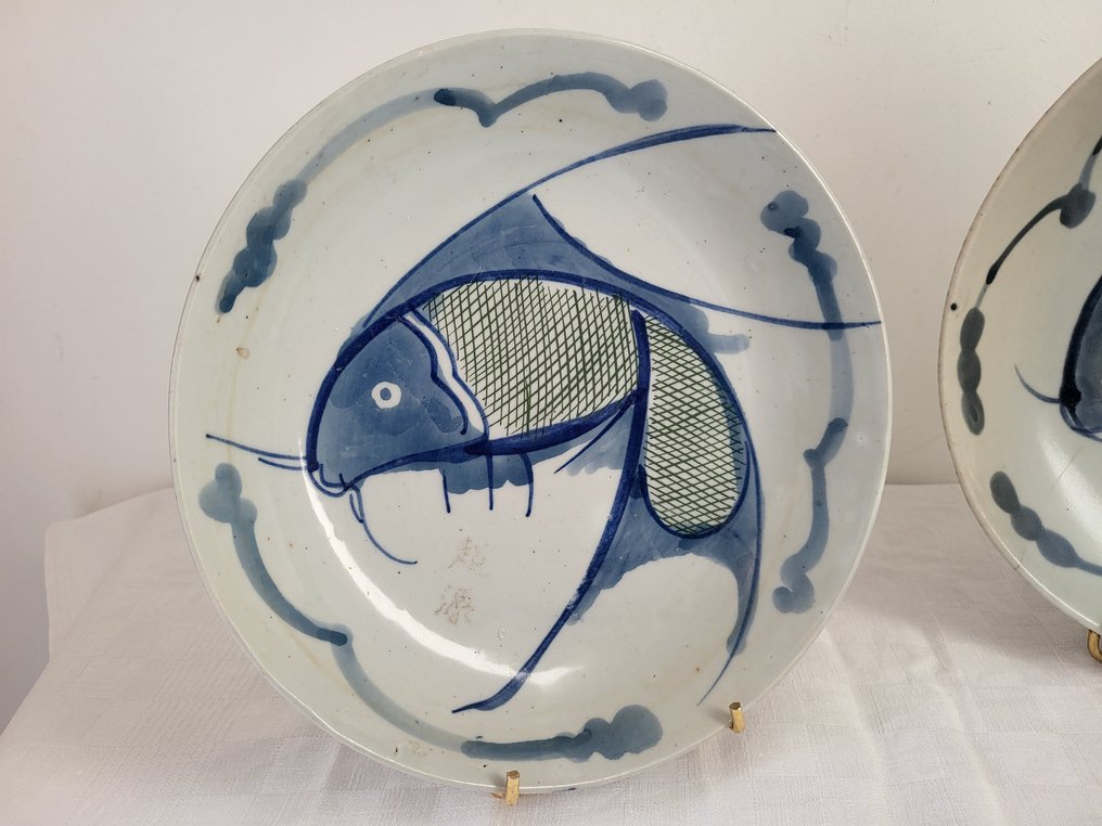 盘子 - chine belles assiettes blanc bleu decors poisson - 瓷 - 两只大盘子 #4.3